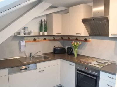 Küche im Schullandheim Neukirchen zur Versorgung der Jugendlichen im Ferienlager in Sachsen.